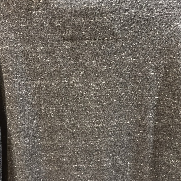 URBAN PIPELINE GREY SWEATSHIRT
HAS WHITE MARBLED DESIGN SIZE XL HOOD AND POCKET - Picture 7 of 7